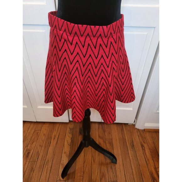 Red/black Chevron Print Sweater Mini Skater Skirt Candie's M Slater Christmas - Picture 2 of 4